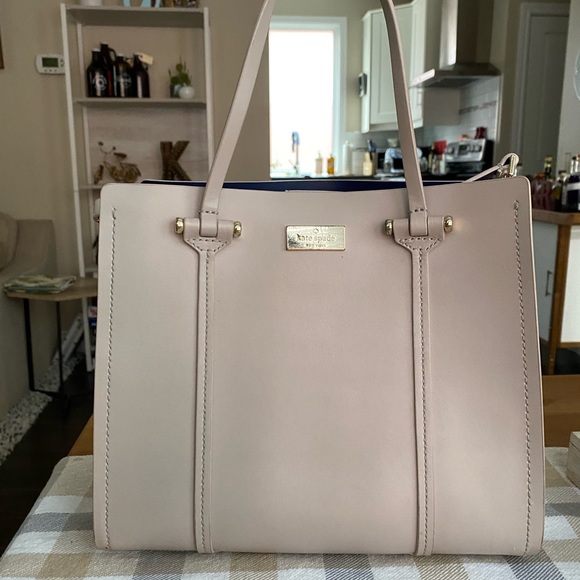 Kate Spade Purse - Picture 1 of 2